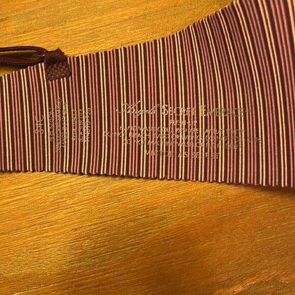 Victoria's Secret Angels Secret Embrace Bra - Picture 8 of 13